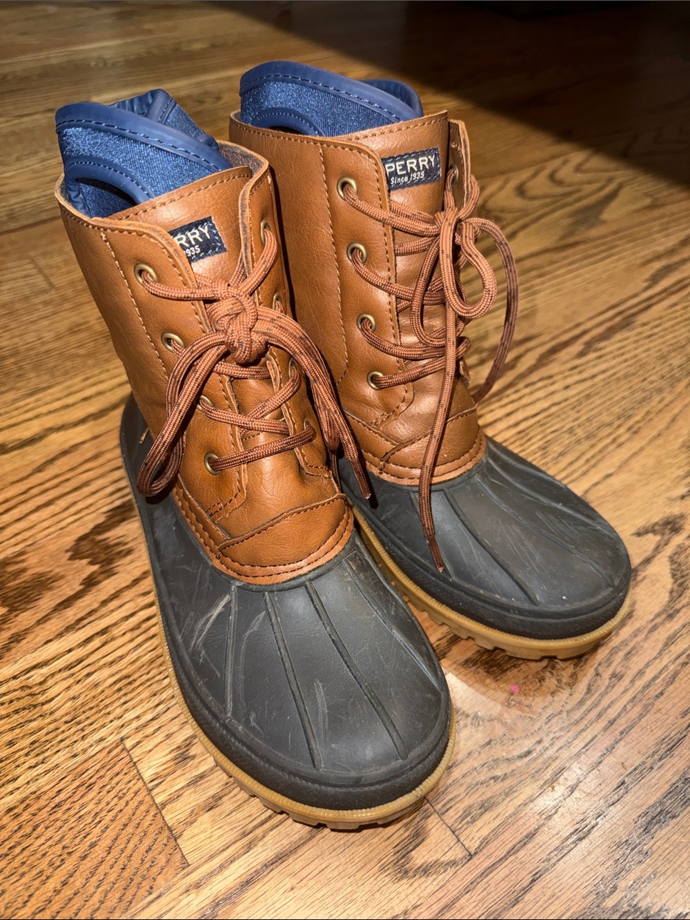 Sperry Harbor Boot size 3 Tan and Black Waterproof Lace-Up Duck Boots